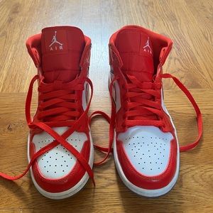 Jordan 1 Mids. Size 9.5
